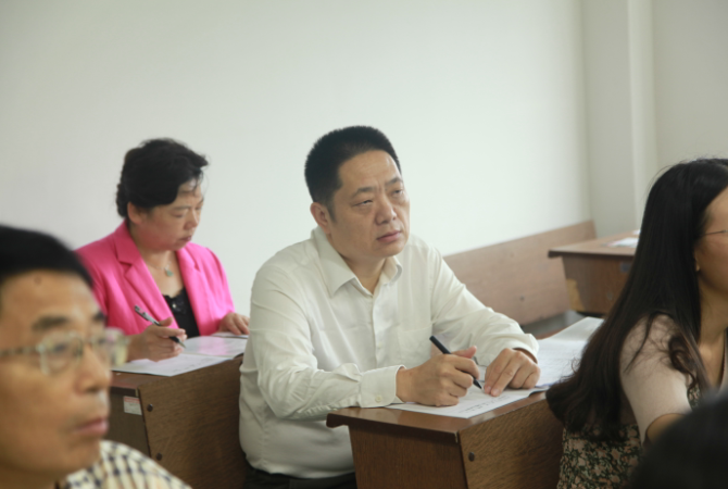 肖 听课.png
