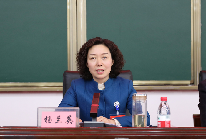 杨1.png