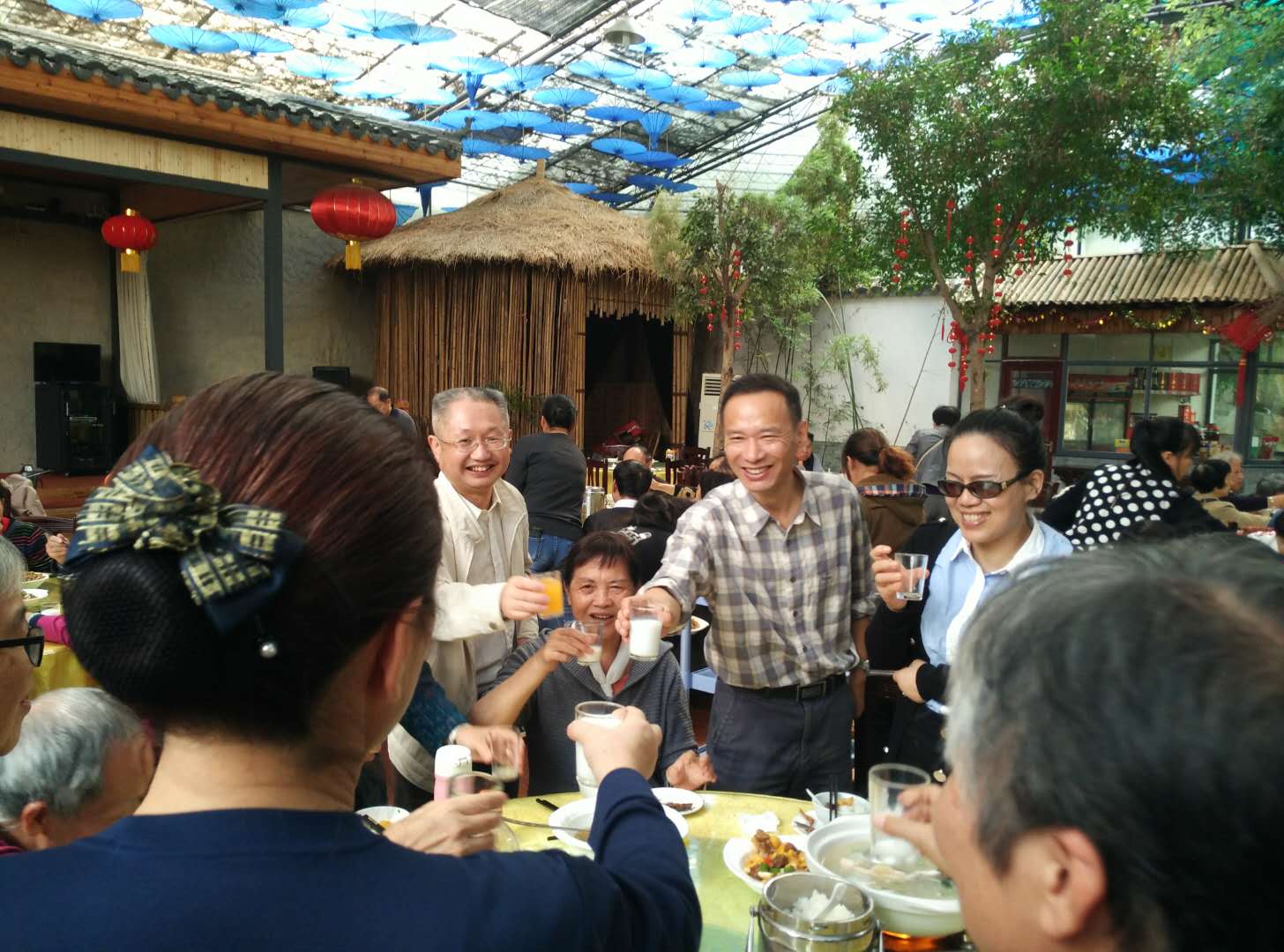 校领导慰问.jpg