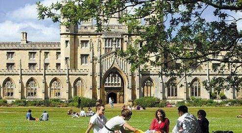 英国罗汉普顿大学.jpg