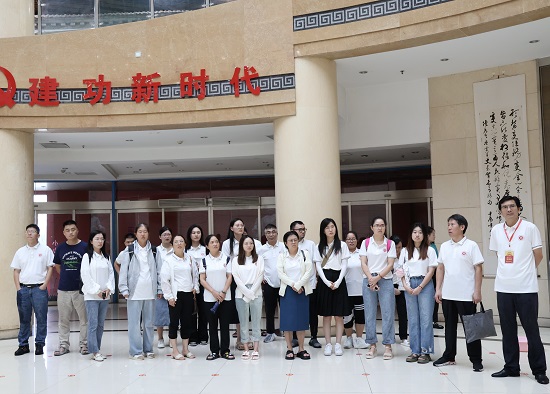 参观刘庄展览馆史来贺同志纪念馆照片.jpg