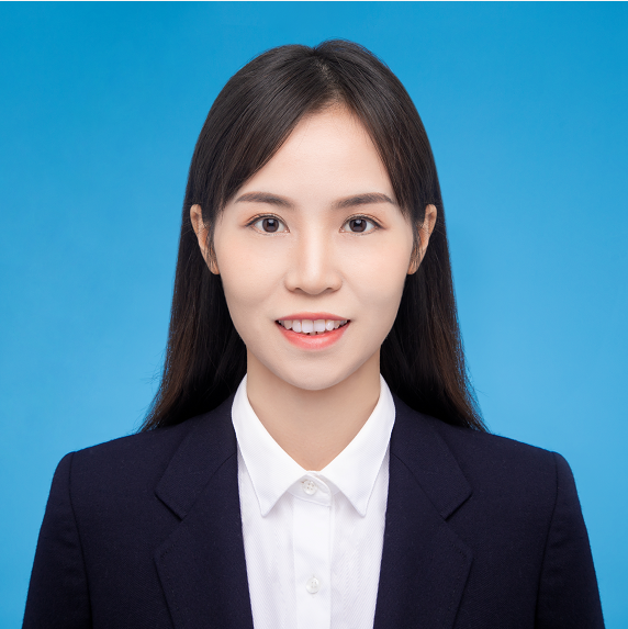 教师：余千