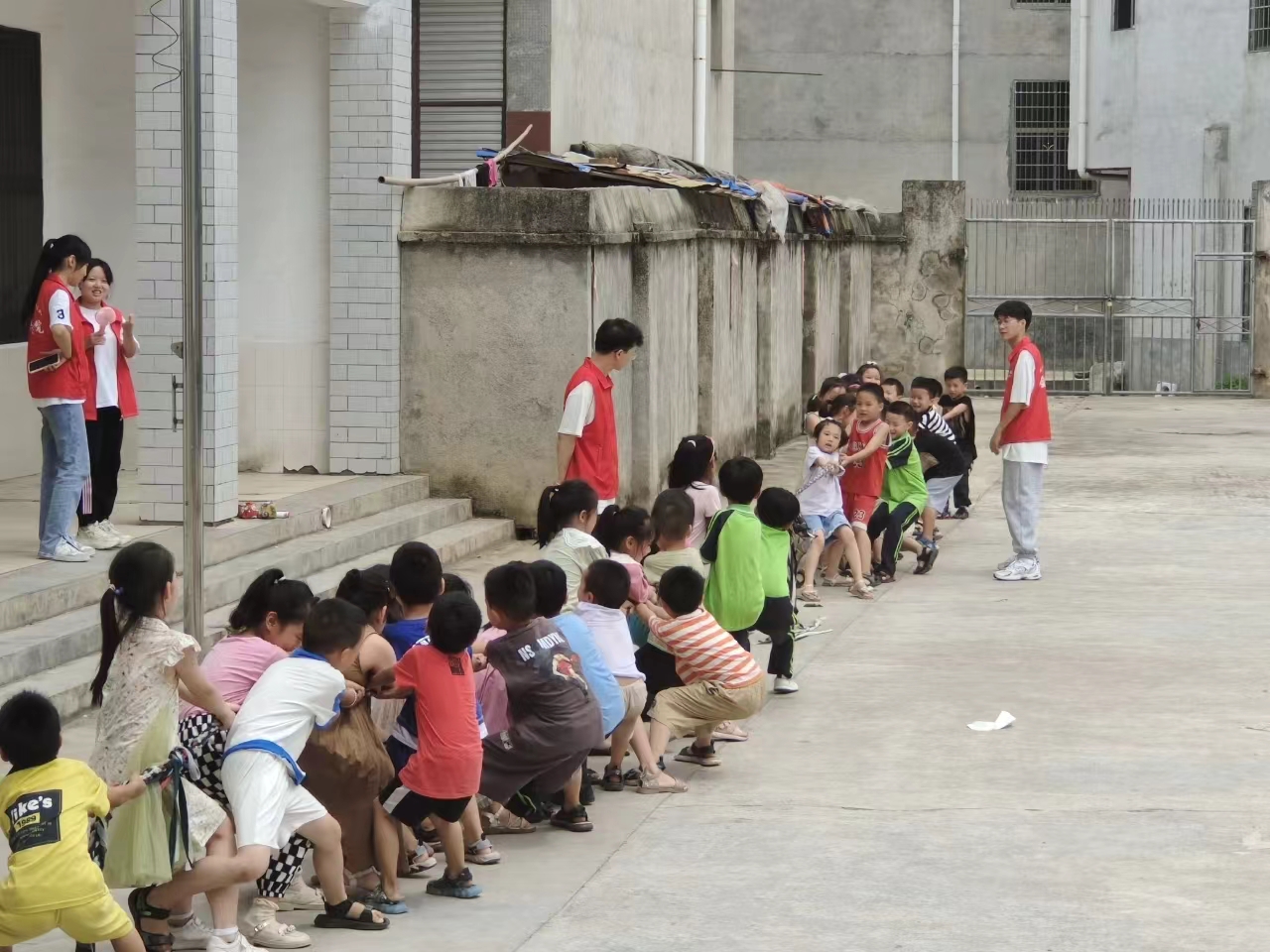 钱能钱包同心圆支教服务队圆满完成支教任务