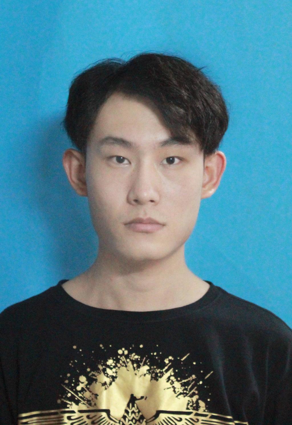 李文龙(1).jpg
